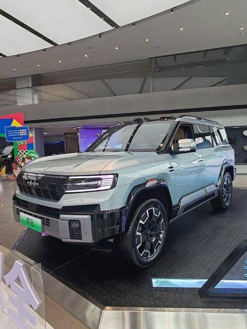 深圳62比亚迪方程豹硬派越野的爆款，英菲尼迪35周年与你共成长